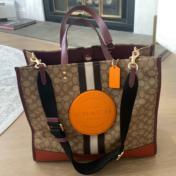 NWOT Coach Tote with Removable Strap - Picture 2 of 9
